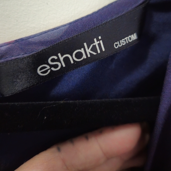 Eshakti custom- Navy floral - Picture 2 of 13